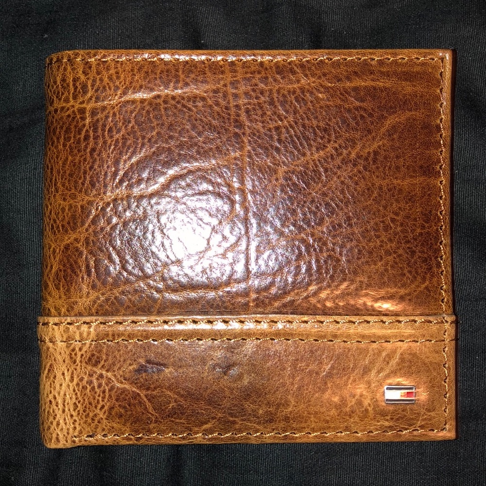 Tommy Hilfiger wallet